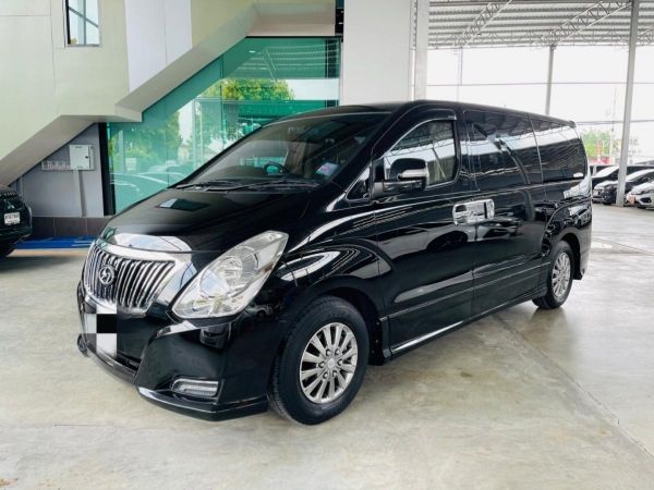 Hyundai H-1  2.5 Elite ปี16 จด 17