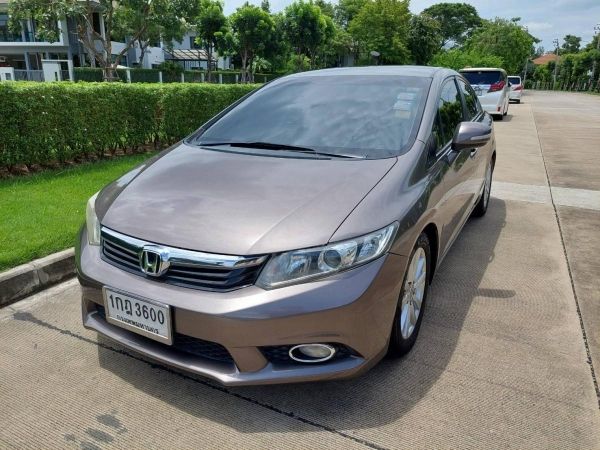 2012 Honda CIVIC FB 1.8 E NAVI รุ่น TOP สภาพเยี่ยม ใช้เอง