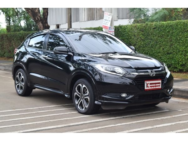 Honda HR-V 1.8 (ปี 2017) EL SUV ราคา 699,000 บาทหลังออปชั่นล้นๆ ชุดแต่งรอบคันจากศูนย์ ✅ ผ่อนได้สูงสุด 72 งวด ✅ ผ่อนเริ่มต้นที่ 12,xxx บาท ✅ เครดิตดี ฟรีดาวน์ ✅ ยินดีให้คำปรึกษา และการจัดไฟแนนซ์คาแก้ว 