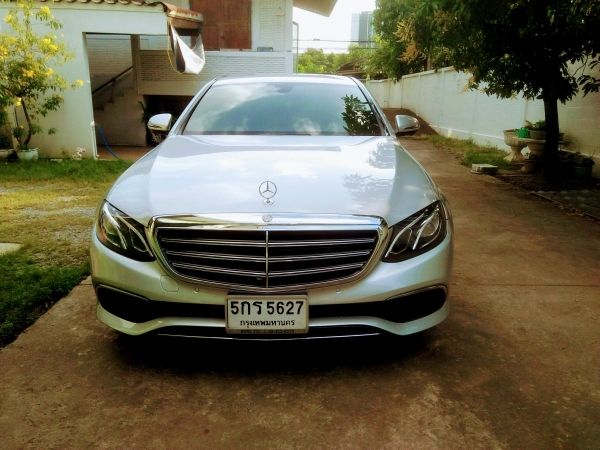 Benz e220d w213 ปี2016