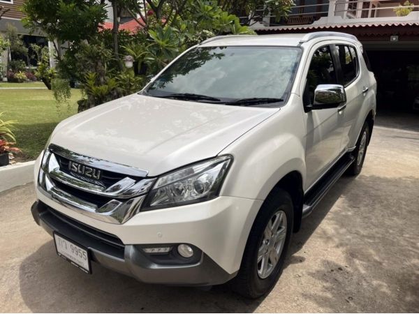 2014 ISUZU MU-X 3.0 DVD NAVI 2WD (ปี 13-17) สภาพป้ายแดง วิ่งน้อย