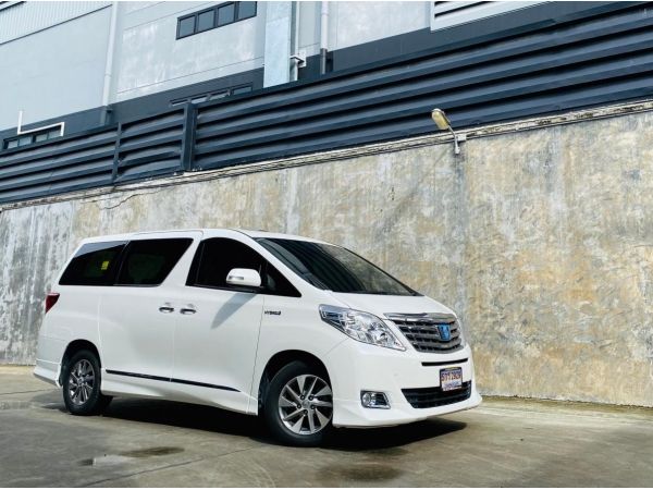 TOYOTA ALPHARD 2.4 HYBRID E-FOUR 2015