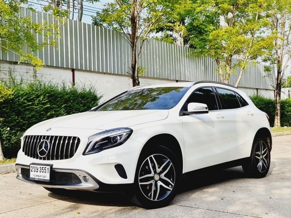 Benz GLA200 Urban2016 รถบ้าน เจ้าของขายเอง สภาพสวย ไมล์น้อย