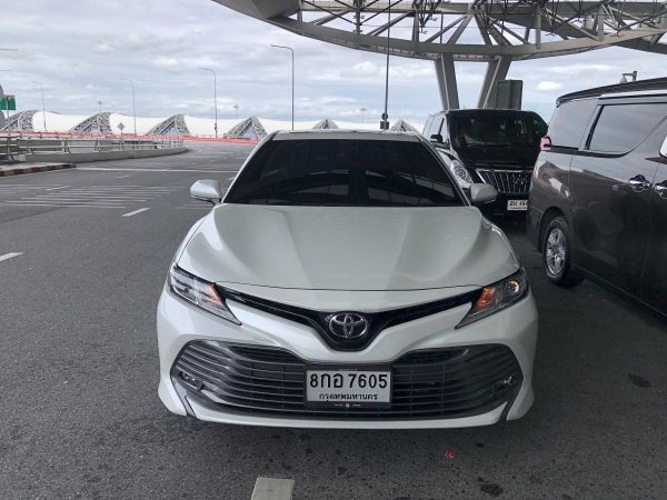 Toyota Camry 2.5 G 8At ปี2019 มีsunroofใช้งานน้อย รูปที่ 0