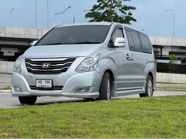 Super VIP Wagon 7 ที่นั่งเพื่อครอบครัว สวยนิ่มนั่งสบาย ประหยัดเชื้อเพลิงมากครับ Hyundai Grand Starex 2.5 VIP