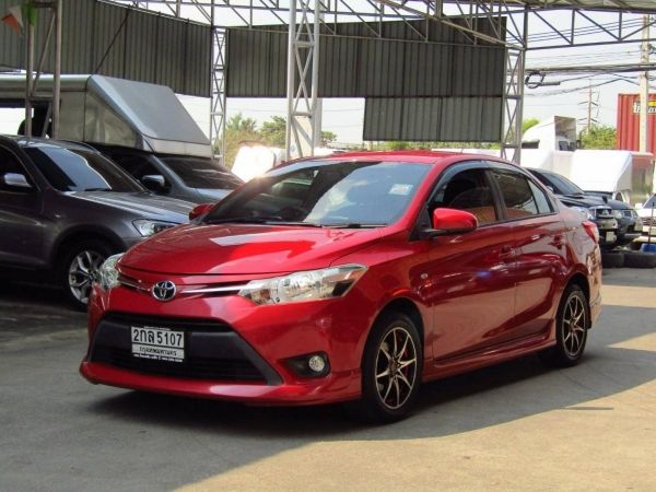 จัดได้เต็ม ออกรถ 0 บาท 2013 Toyota Vios 1.5 E  AT สีแดง เกียร์ออโต้