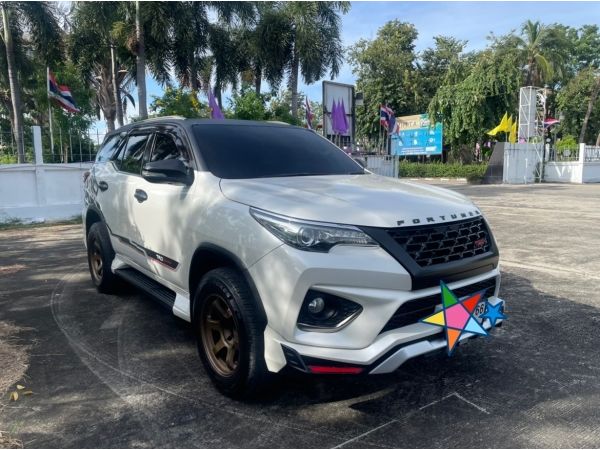 รถบ้านเจ้าของใช้เอง ขายเองค่ะ TOYOTA FORTUNER  ตัวท้อปสุด ออฟชั่นเต็ม ขับ4WD