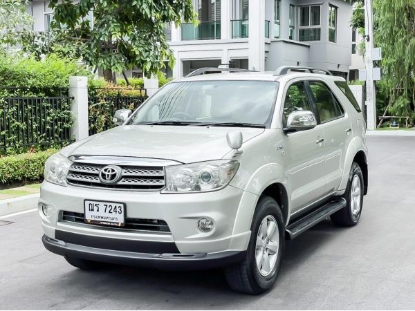 TOYOTA FORTUNER 2.7 V 2WD เบนชิน ปี2009 สีเทา