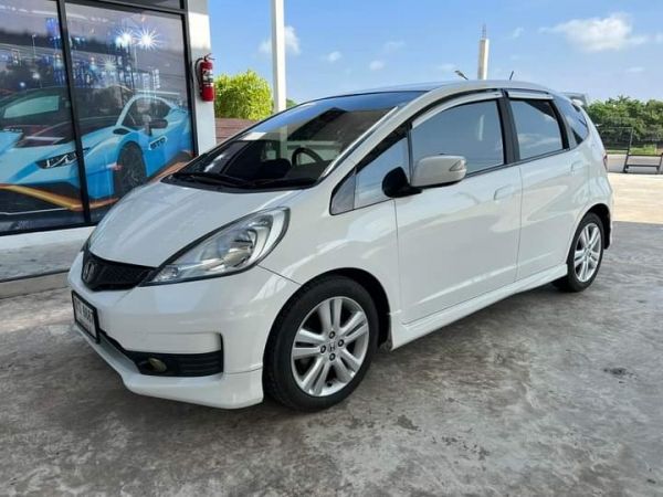 Honda jazz 1.5 ออโต้ รุ่นท็อป ปี 2011