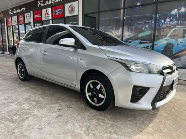 Toyota yaris 1.2 ออโต้ ปี 2016