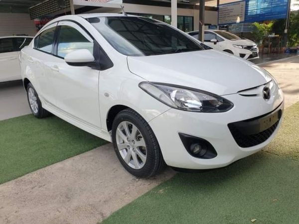 Mazda 2  1.5 elegance groove sedan AT ปี 2011