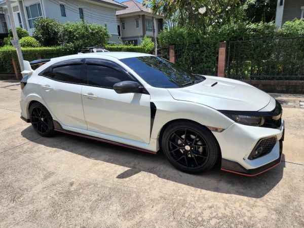 Honda CIVIC FK 1.5 Turbo Hatchback ชุดแต่ง Type R รูปที่ 0