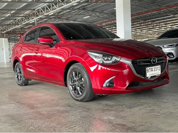 รถเก๋ง Mazda 2 1.3 Skyactiv High Connect ปี 19 AT (รถมือสอง ราคาดี เจ้าของขายเอง รถสวย สภาพดี ไมล์แท้)