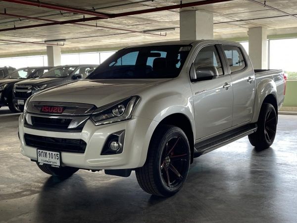 Isuzu D-Max All New Blue Power Cab-4 Hi-Lander 1.9 Ddi Z-Prestige ปี 17 AT (รถมือสอง ราคาดี เจ้าของขายเอง รถสวย สภาพดี ไมล์แท้)