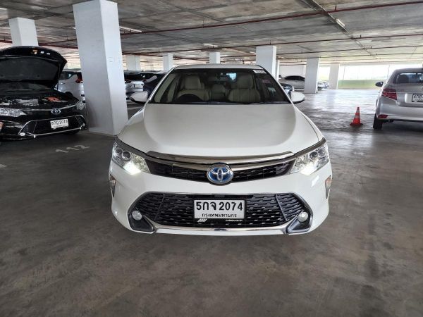 Toyota Camry 2.5 Hybrid ปี 16 AT (รถมือสอง ราคาดี เจ้าของขายเอง รถสวย สภาพดี ไมล์แท้)