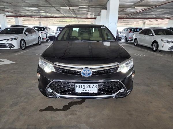 Toyota Camry 2.5 Hybrid Navigator ปี 17 AT (รถมือสอง ราคาดี เจ้าของขายเอง รถสวย สภาพดี ไมล์แท้)