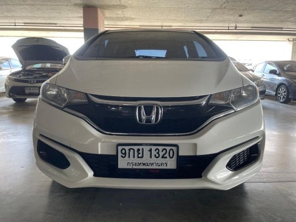 Honda Jazz 1.5 S ปี 18 AT (รถมือสอง ราคาดี เจ้าของขายเอง รถสวย สภาพดี ไมล์แท้)