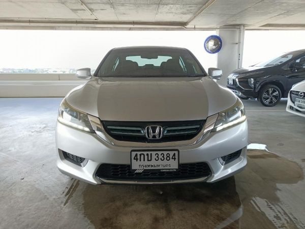 Honda Accord 2.0 Hybrid ปี 2015 เกียร์ออโต้  (รถมือสอง ราคาดี เจ้าของขายเอง รถสวย สภาพดี ไมล์แท้)