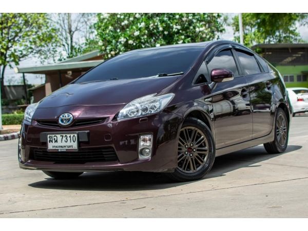 Toyota Prius 1.8 เบนซิน-ไฟฟ้า.