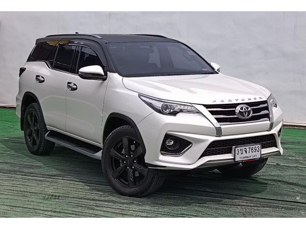 toyota Fortuner รูปที่ 0