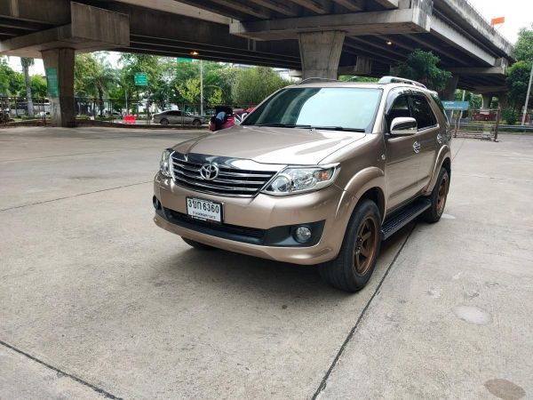 Toyota Fortuner 4×4 เครื่องยนต์ 2.7 เบนชิน