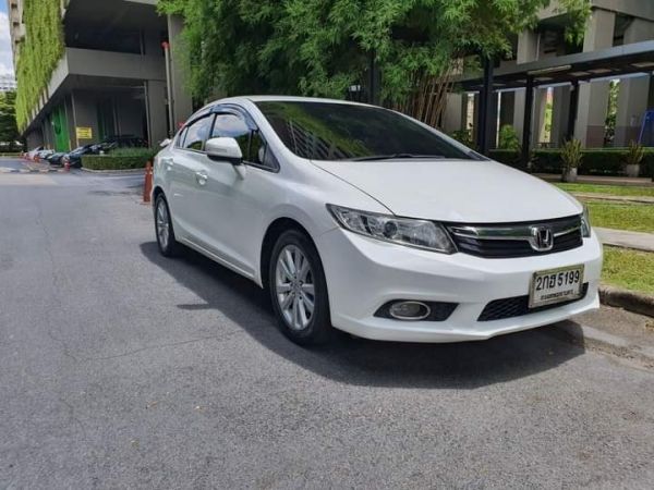 Honda Civic 1.8E AT สีขาว ปี2014