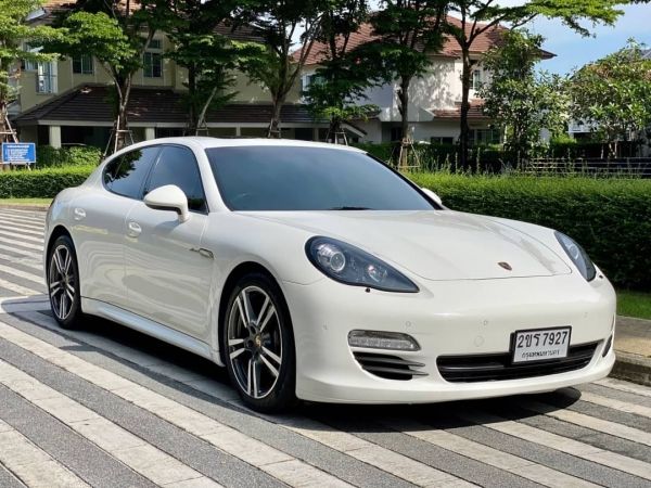 2012 Porsche Panamera Diesel รถหรูสมรรถนะสูง