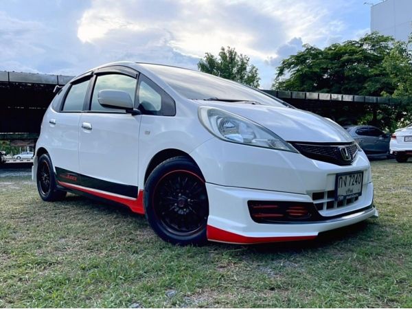 Honda Jazz 1.5 i-VTEC รุ่น V เกียร์ Auto ปี 2011 รูปที่ 0