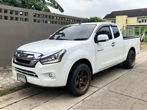 Isuzu Dmax 1.9L Space Cab (แคปเตี้ย) ดีเซล เกียร์ธรรมดา สีขาว ปี2019 (ไม่รวมทะเบียน)