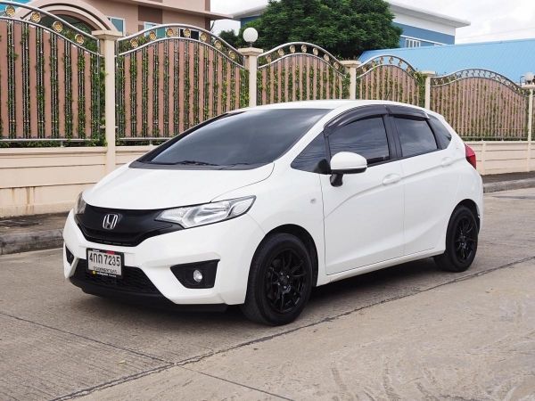 HONDA JAZZ GK 1.5 S ปี 2015 เกียร์AUTO สภาพนางฟ้า