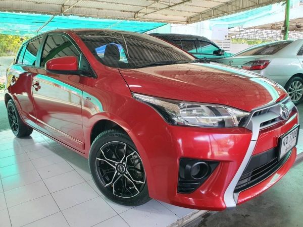 2017 Toyota YARIS 1.2 E รถเก๋ง 5 ประตู รถบ้านแท้