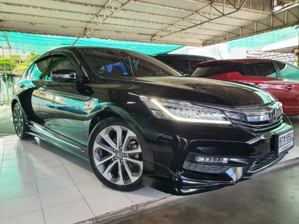 2017 Honda ACCORD 2.0 EL i-VTEC รถเก๋ง 4 ประตู รถบ้านแท้