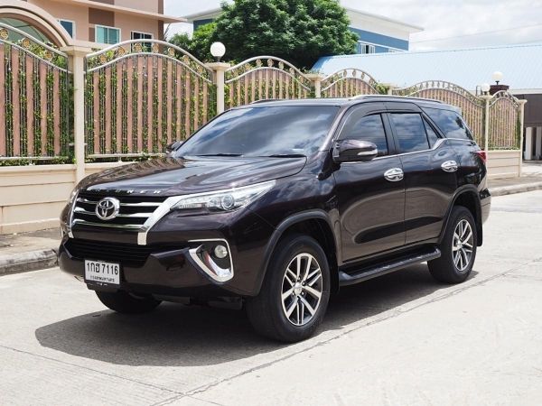 TOYOTA FORTUNER 2.4 V ปี 2017 เกียร์AUTO สภาพนางฟ้า สีPhantom Brown (สีใหม่ เปิดตัว) รูปที่ 0