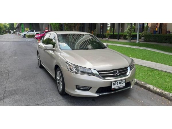 Honda Accord 2.4EL NAVI สีบรอนซ์ทอง MY2015