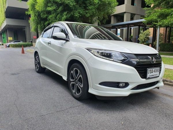 Honda HR-V 1.8E Limited MY16 สีขาว