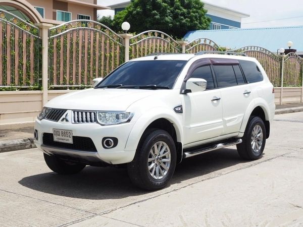 MITSUBISHI PAJERO SPORT 2.5 GT (MNC) ปี 2010 จดปี 2011 เกียร์ออโต้ SporTronic สภาพนางฟ้า