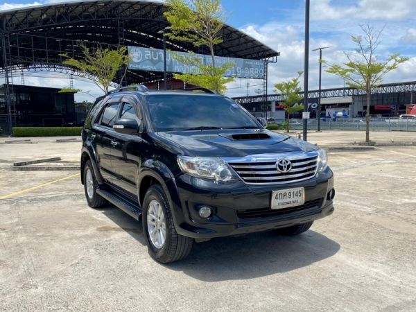 Toyota Fortuner 3.0 V 2WD A/T ปี 2015 รูปที่ 0