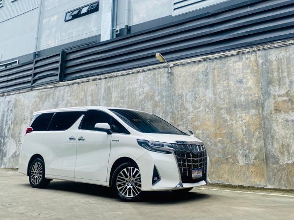 TOYOTA ALPHARD 2.5 X HYBRID E-FOUR 2018