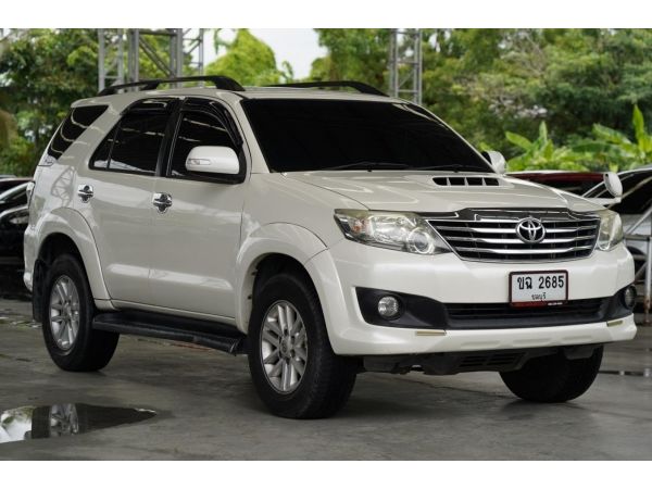 2012 TOYOTA FORTUNER 3.0 V 2WD A/T สีขาว รูปที่ 0