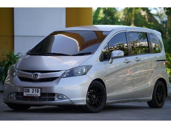 2010 HONDA FREED 1.5 SE A/T สีเทา