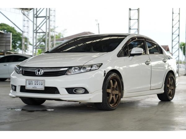 2013 HONDA CIVIC 1.8 E NAVI  A/T สีขาว