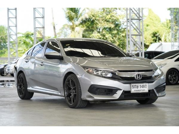 2016 honda civic1.8 E สีเทา รูปที่ 0