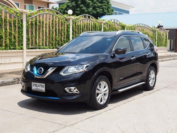 NISSAN X-TRAIL 2.0 V HYBRID 4WD ปี 2016 สภาพป้ายแดง