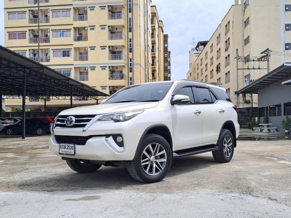 TOYOTA NEW FORTUNER 2.4 V(2WD) ปี2017