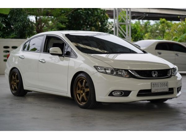 2014 HONDA CIVIC 1.8 E  A/T สีขาว