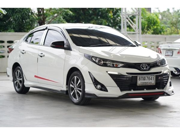 2018 TOYOTA YARIS ATIV 1.2 G  A/T สีขาว