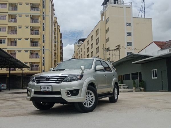 TOYOTA FORTUNER 3.0V.4WD.CHAMP. ปี2011