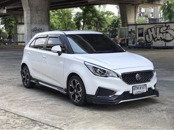 MG3 1.5X SUNROOF สีขาว