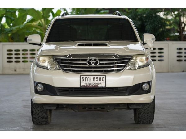 2012 TOYOTA FORTUNER 3.0 V  2 WD  A/T สีขาว