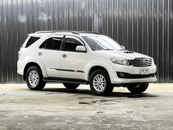 TOYOTA FORTUNER 3.0V(ตัวท็อป) A/T ปี 2012